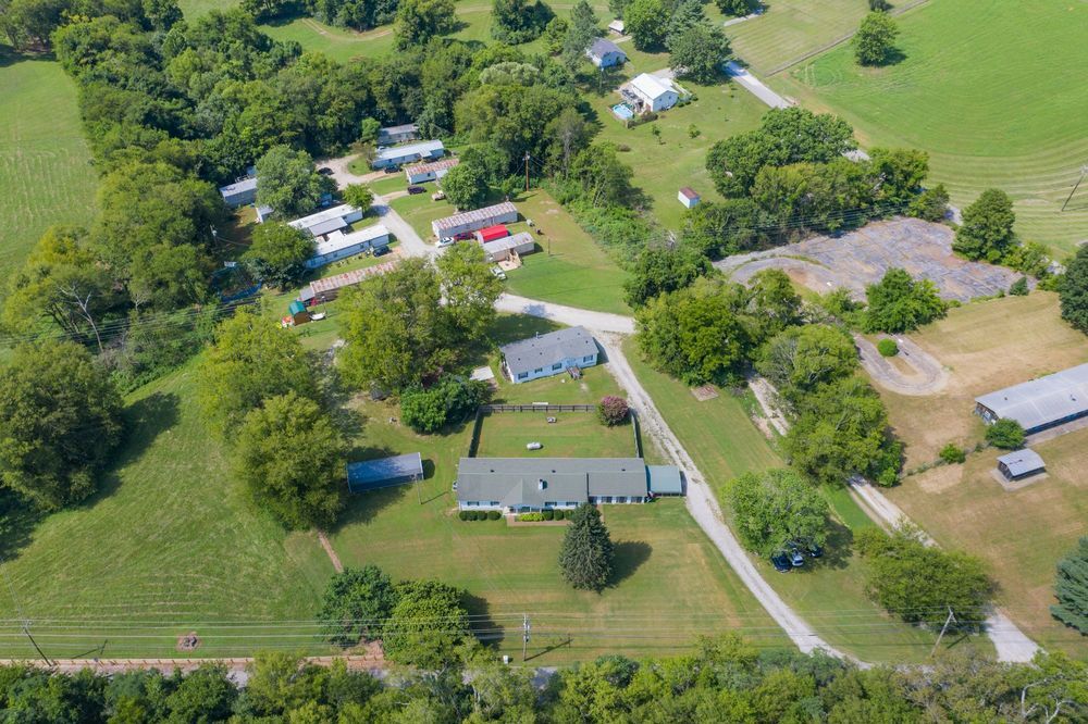 Three Oaks Village: 931 Baker Rd, Columbia, TN 38401